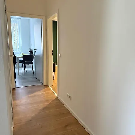 Gemuetliche Und Zentrale Stadtwohnung *