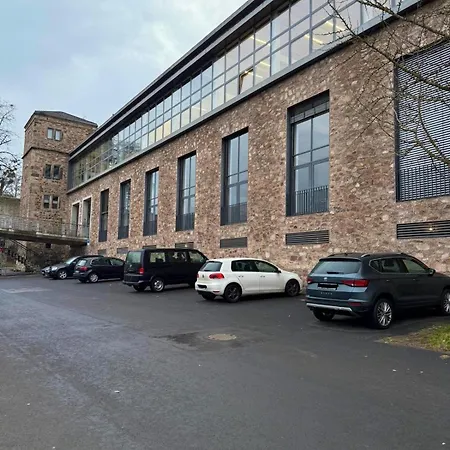 Gemuetliche Und Zentrale Stadtwohnung *