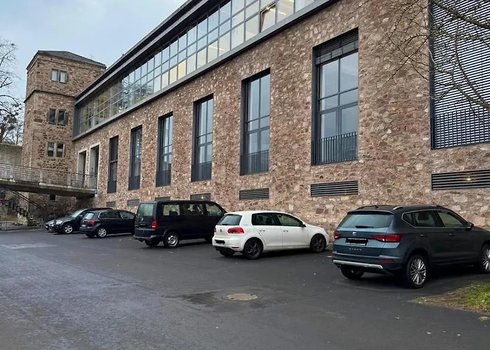 Gemuetliche Und Zentrale Stadtwohnung *