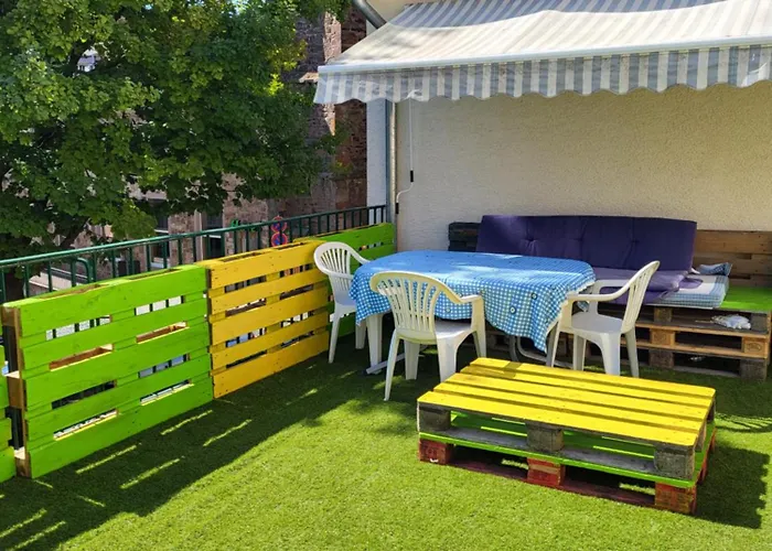 Gemuetliche Und Zentrale Stadtwohnung